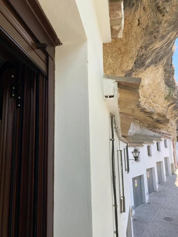 Villa Casa Cueva Un Rincon En La Roca Setenil De Las Bodegas 0*,
