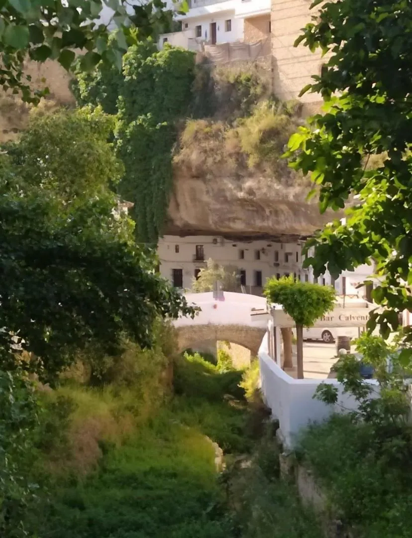 Villa Casa Cueva Un Rincon En La Roca Setenil De Las Bodegas Spanien