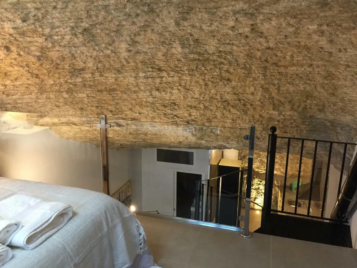 Villa Casa Cueva Un Rincon En La Roca Setenil De Las Bodegas Ferienhaus